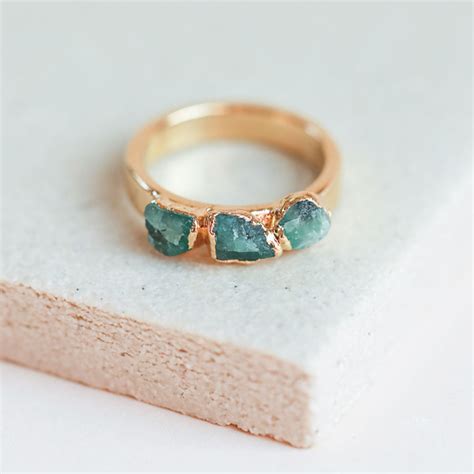 Raw-Emerald-Birthstone-Ring | Craft Minute