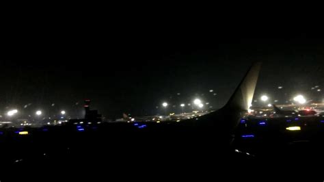 Mumbai In Night | Beautiful City Lights | Flight take off - YouTube