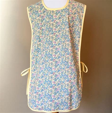 Yellow Floral Plus Size Cobbler Apron for Women Fits Sizes XL or 1X