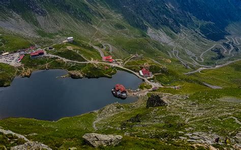 Best hiking trails in the Fagaras Mountains - RomaniaTourStore