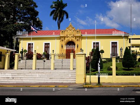 Casa Amarilla „The Yellow House“ ist the actual place of the Ministry ...