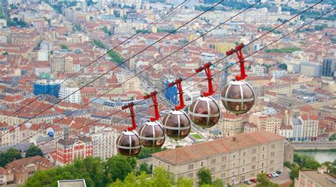 Grenoble-Bastille Cable Car in Grenoble City Centre | Expedia.co.in