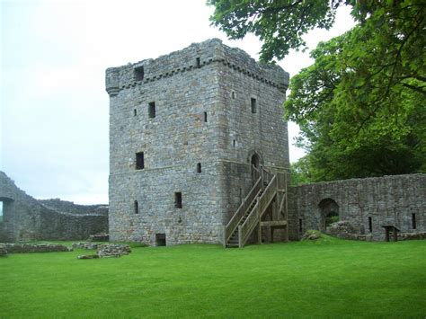 Ians Stories: Loch Leven Castle & Mary Queen of all Scots