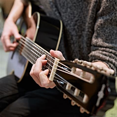 Which Classical Guitar is Best for Beginners?