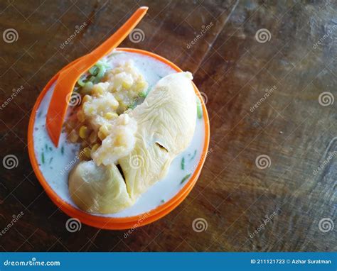 Cendol Durian or Durian Dessert Closeup on Wooden Background.Cendol ...