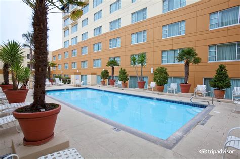 Monterey Marriott Pool: Pictures & Reviews - Tripadvisor