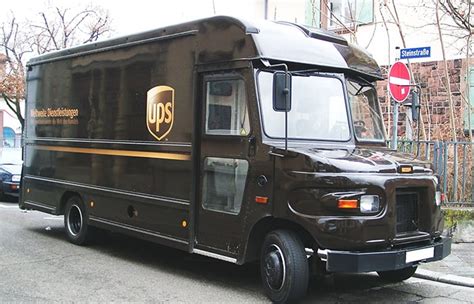 What's it Like to be a UPS Driver Helper?: Job Description & More