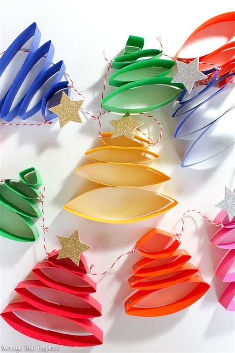 How to Make the Cutest Paper Christmas Tree Garland - Average But ...