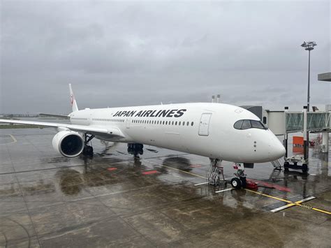 First Look: Inside JAL’s Flagship Airbus A350-1000 | AirlineGeeks.com