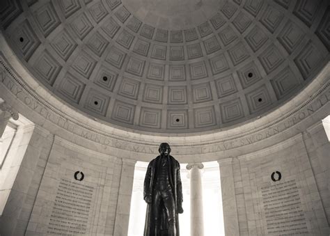 Premium Photo | Statue of thomas jefferson in jefferson memorial