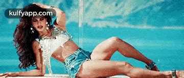 Jacqueline Fernandez.Gif GIF – Jacqueline fernandez Saaho Alina ...