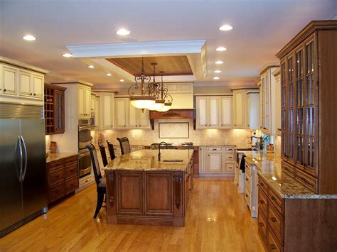 Recessed Kitchen Lighting Ideas - Square Kitchen Layout