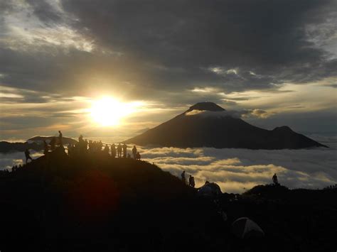 Paket Tour Dieng Sunrise dari Semarang 1 Hari - Ayogya.ID