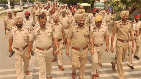 When it comes to khaki, Ludhiana cops prefer style over norm ...