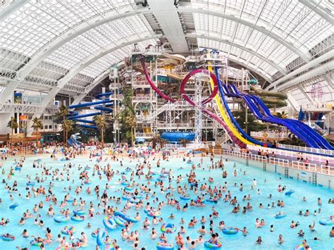 Explore West Edmonton! West Edmonton Mall and More! Living and Playing ...