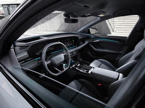 Het interieur van de nieuwe Audi Q6 e-tron is zo bijzonder dat het zijn ...