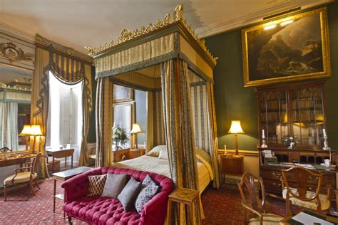 Beautiful ornate bedroom inside the historic Castle Howard, England ...