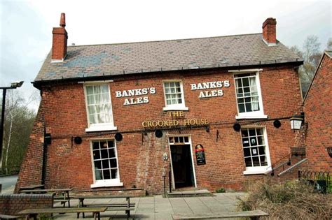 Iconic Dudley pub The Crooked House up for sale amid fears for its ...