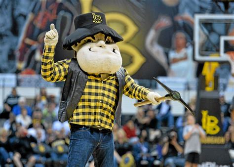 CSULB mascot dons the costume for love: the captain of the cheer team ...