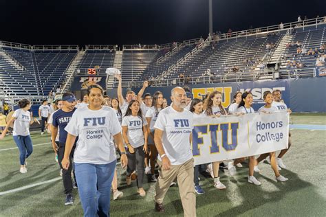 DSC05798-2 | FIU Honors College | Flickr