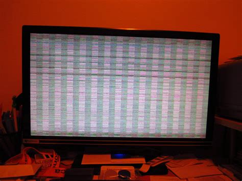 freeze - Computer suddenly dies; screen displays weird flickering lines ...