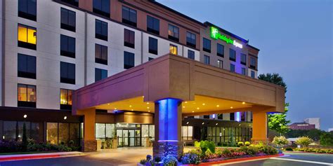 Hotel Near Truist Park In Smyrna, GA | Holiday Inn Express Atlanta ...