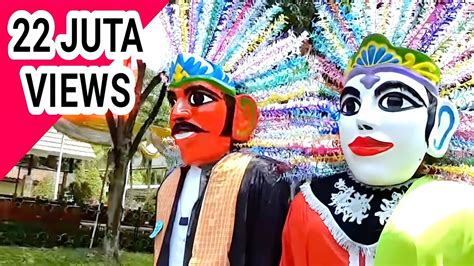 ONDEL-ONDEL BETAWI Banyak Banget! PARADE Komunitas Ondel-ondel Dki ...