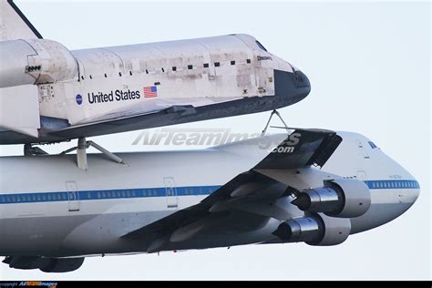 Boeing 747 & Space Shuttle - Large Preview - AirTeamImages.com