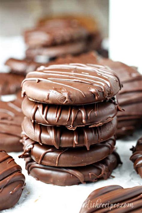 No-Bake 15 Minute Thin Mints | Let's Dish Recipes