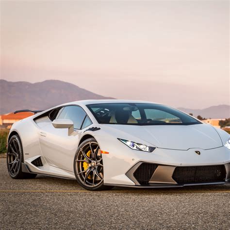 Download wallpaper 3415x3415 lamborghini, huracan, side view ipad pro ...