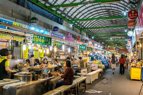 Gwangjang Market - A Place to Enjoy Korean Street Food in Seoul - Crisp ...