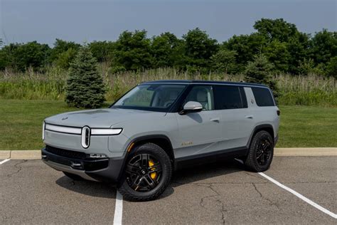 2023 Rivian R1S Review: Upstart’s Second Model Is Actually the Better ...