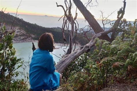 Sunrise Trekking At Sunan Ibu Kawah Putih