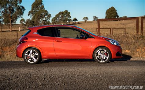 2016 Peugeot 208 GTI review (video) – PerformanceDrive