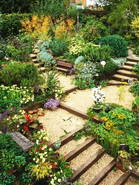 Amazing Ideas to Plan a Sloped Backyard That You Should Consider