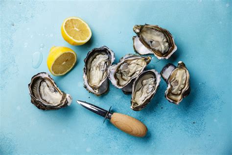 How to Eat Oysters [Guide]: Chew Them Alive, Swallow Whole? | Trusted ...