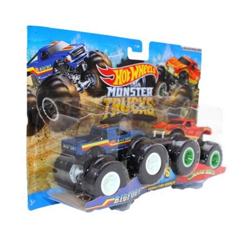 Hot Wheels Monster Trucks 1:64 Scale Demolition Doubles Bigfoot vs ...