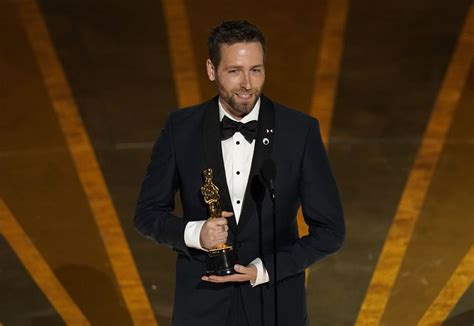 Alabama’s Paul Rogers wins Oscar for ‘Everything Everywhere All at Once’