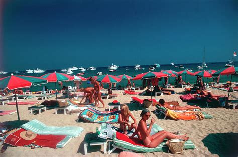 Beach At St. Tropez Photograph by Slim Aarons - Pixels