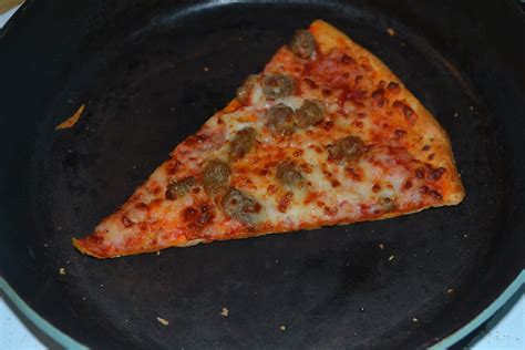 Reheating Leftover Pizza with a Crispy Crust (a tip) - Mrs Happy Homemaker