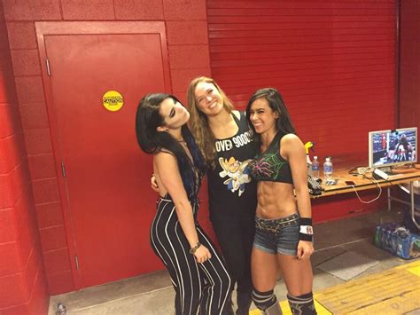 Paige, Ronda Rousey and AJ Lee backstage at Wrestlemania 31 : r ...