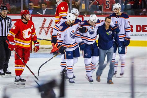 Oilers star Connor McDavid leaves game after crashing into net in ...