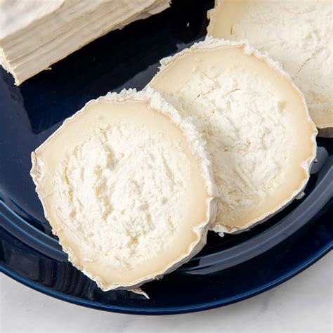 Bucheron – a cakey goat cheese | Murray's Cheese