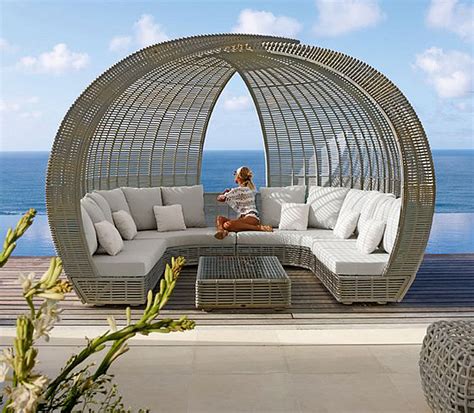 Spartan, Shade And Iglu: Luxury Lounge Daybeds From Skyline Design ...