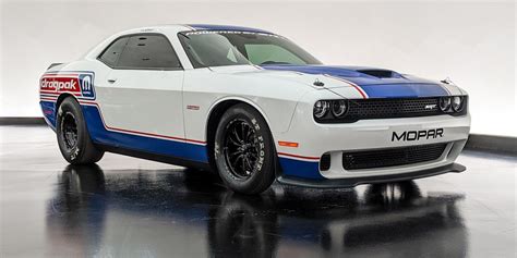 Mopar 2020 Dodge Challenger Drag Pak Burns Rubber at SEMA