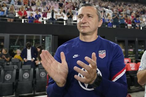 Twitter Roasts Vlatko Andonovski's Tactics as USA Loses to Germany