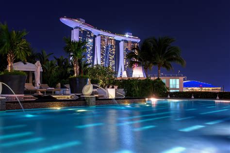 10 Beautiful Condominium Pool Facilities in Singapore | PropertyGuru ...