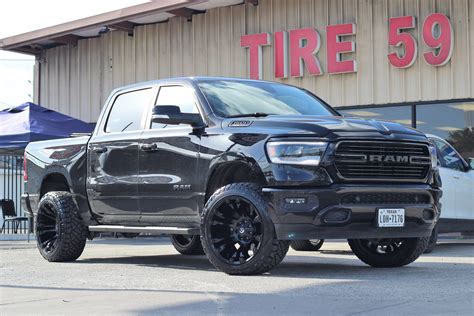 2019 Dodge Ram 1500 Black Fuel Off-Road Vapor D560 Wheel | Wheel Front