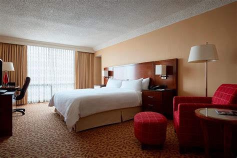 Stamford Hotel Rooms | Hotel Rooms in Stamford Marriott Hotel & Spa