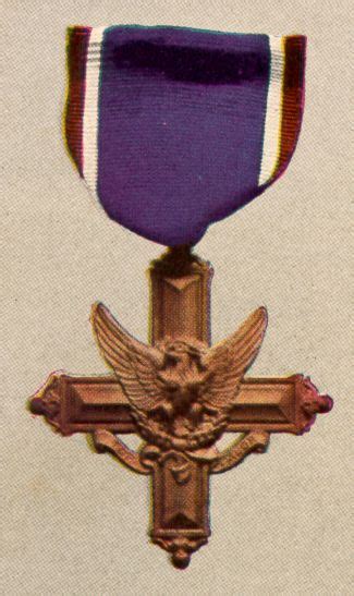 Distinguished Service Cross given to Sergeant Alvin York | War, Medal ...